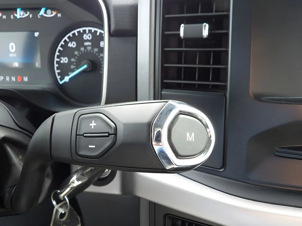 Used 2023 Oxford White Ford XLT image 23