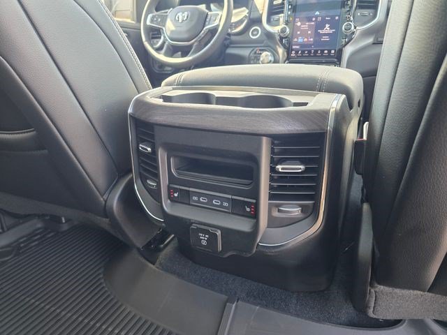 New 2026 Granite Crystal Metallic Clear-Coat Exterior Paint RAM Laramie image 13