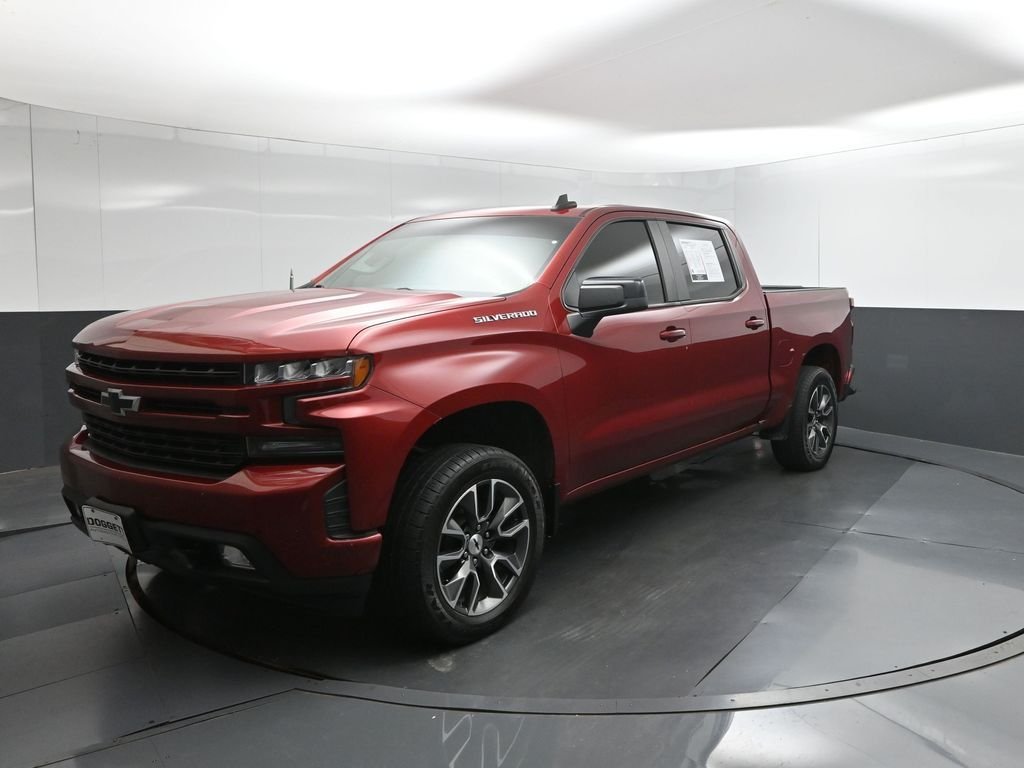 Used 2019 Red Chevrolet RST image 1