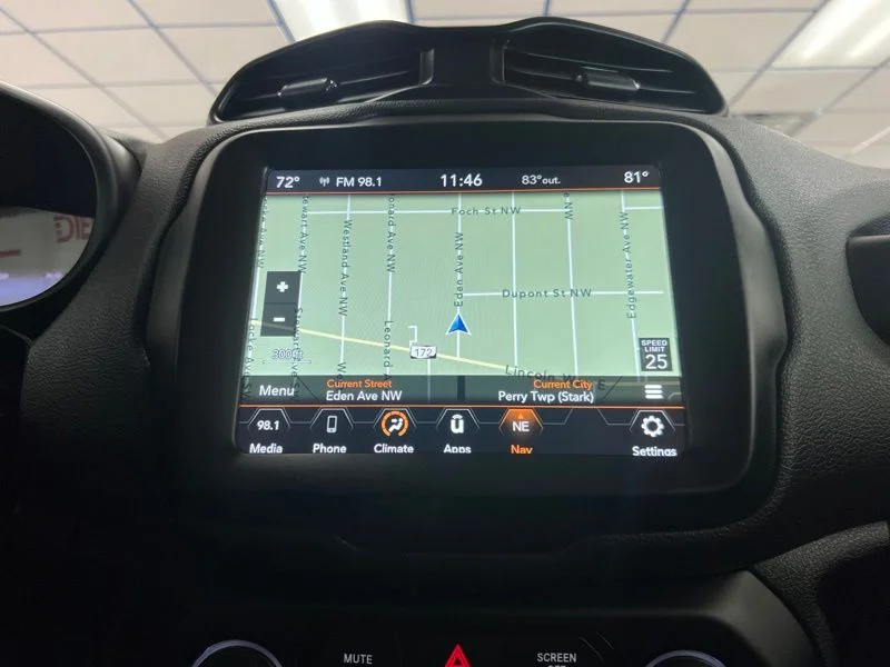 Used 2023 Red Jeep Latitude image 30