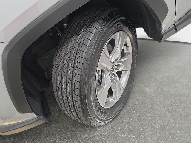 Certified Used 2025 Silver Toyota XLE image 26