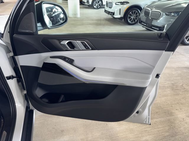 Certified Used 2024 Not Available BMW sDrive40i image 9