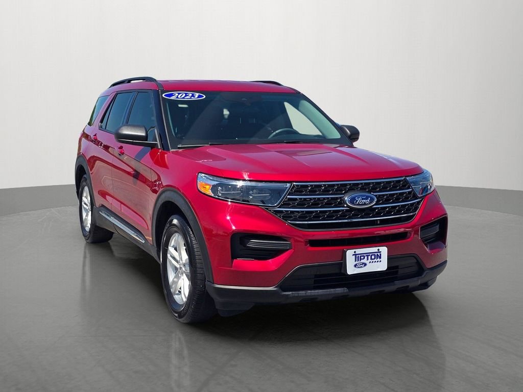 Used 2023 Red Ford XLT image 3