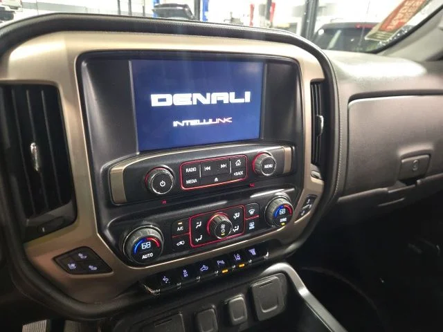 Used 2016 White GMC Denali image 16