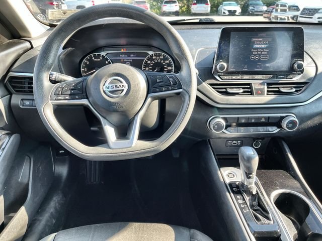 Used 2021 Silver Nissan 2.5 SV image 13