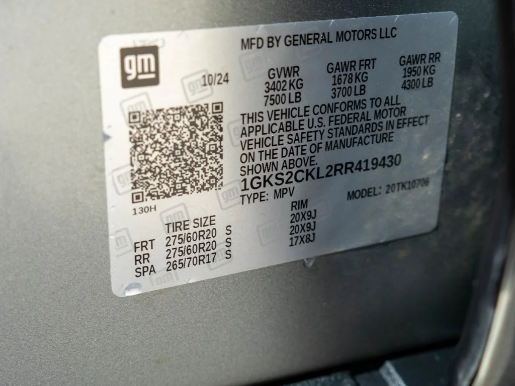 Used 2024 Silver GMC AT4 image 42