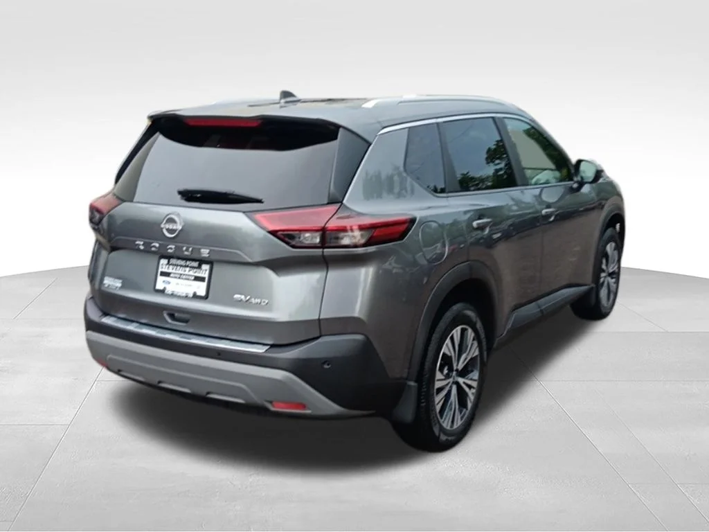 Used 2023 Gun Metallic Nissan SV image 7