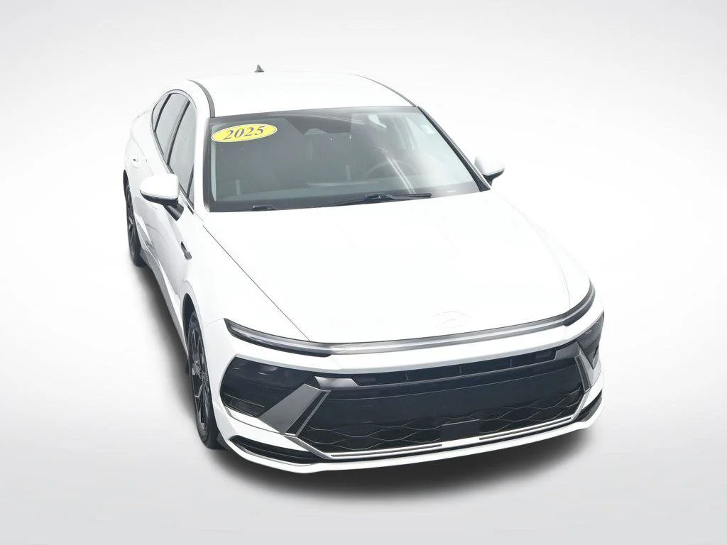 Certified Used 2025 White Hyundai SEL image 39
