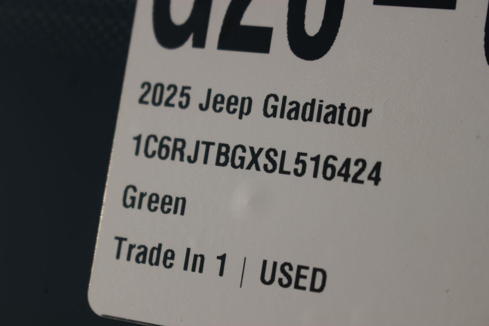 Used 2025 Green Jeep Rubicon image 41