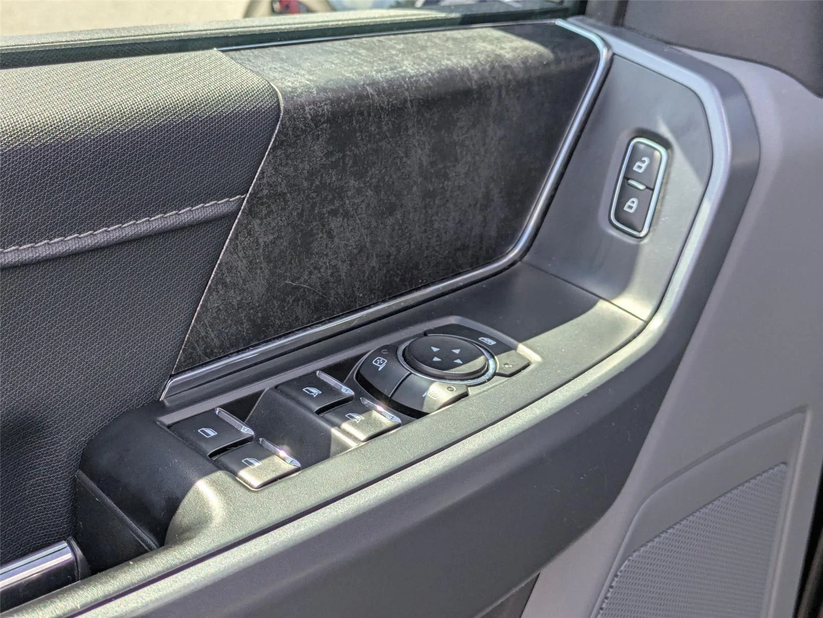 Used 2023 Antimatter Blue Metallic Ford XLT image 13