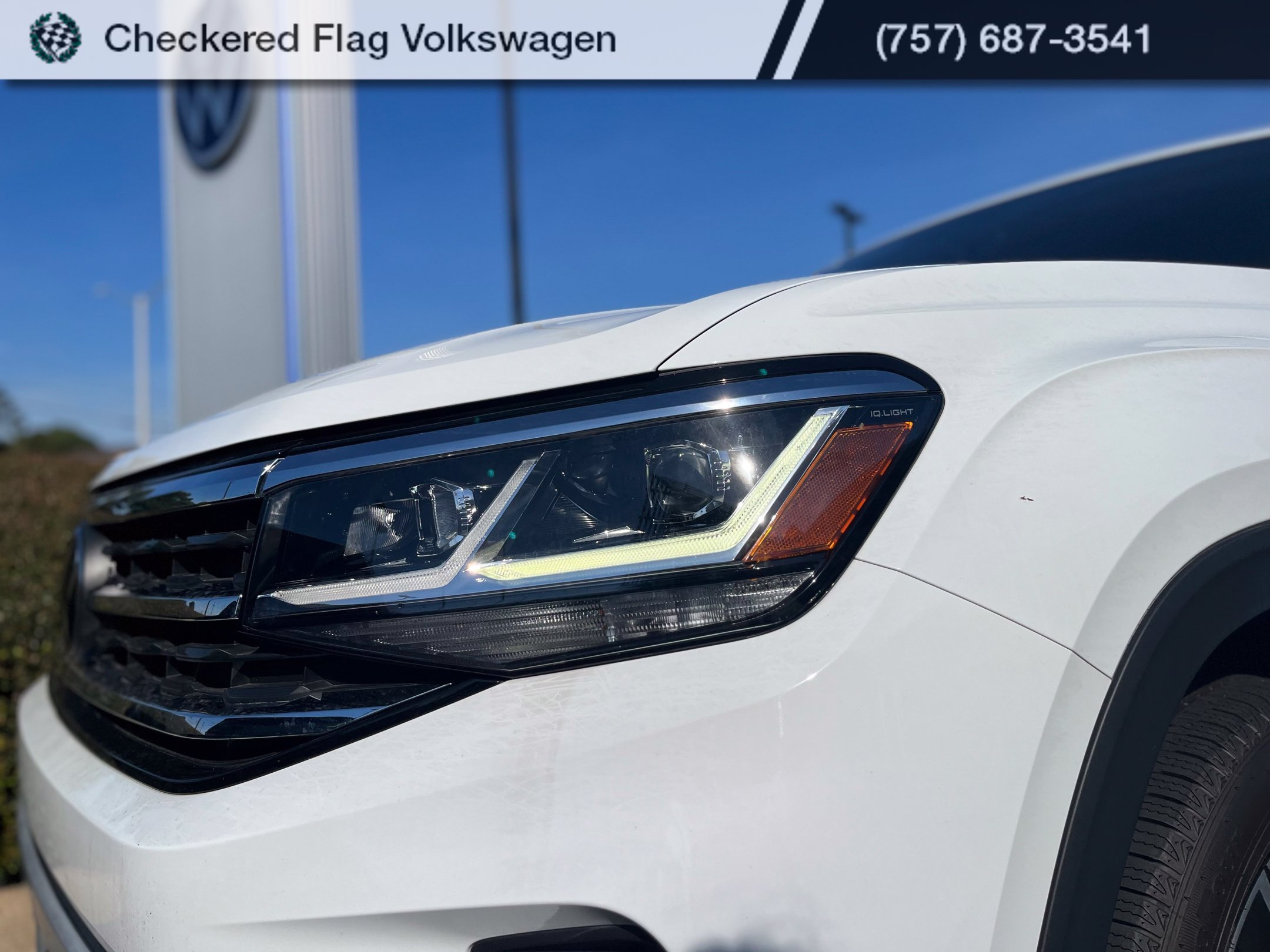 Used 2023 Pure White Volkswagen 2.0T SE image 11