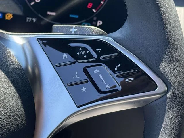 New 2026 White Mercedes-Benz GLC 300 image 23