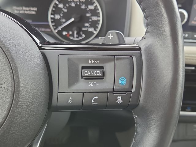 Used 2021 Pearl White Nissan SL image 20