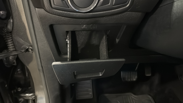 Used 2015 Magnetic Metallic Ford Titanium image 31