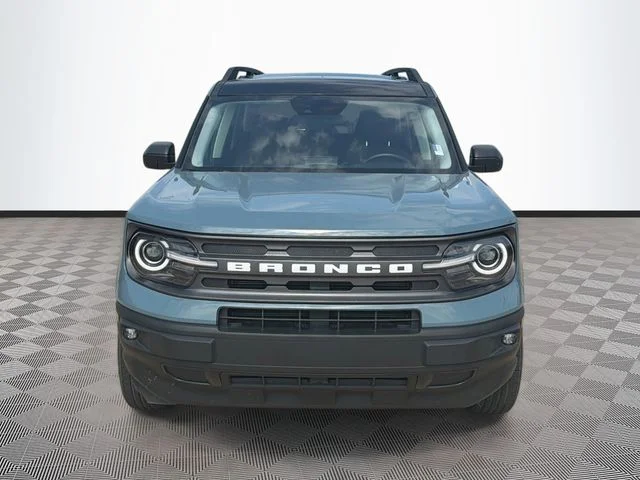 Used 2022  Ford Big Bend image 2