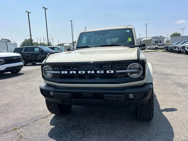 Used 2025 Beige Ford Outer Banks image 8