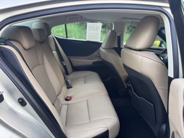 Used 2020 Beige Metallic Lexus 350 image 17
