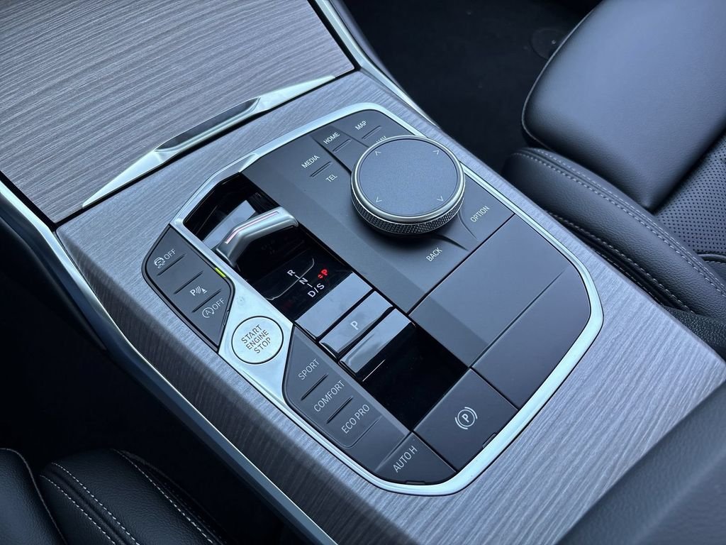 New 2026 Skyscraper Grey Metallic BMW 330i xDrive image 19