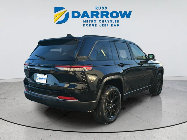 New 2026 Diamond Black Crystal Pearlcoat Jeep Altitude image 5