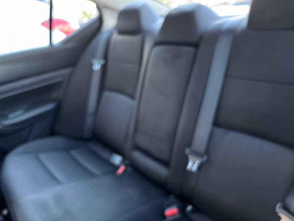 Used 2020 White Nissan 2.5 S image 19