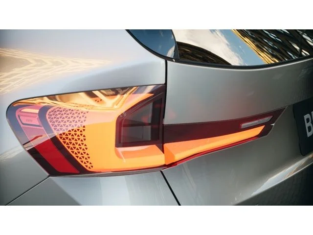 Used 2026 Space Silver Metallic BMW xDrive28i image 8