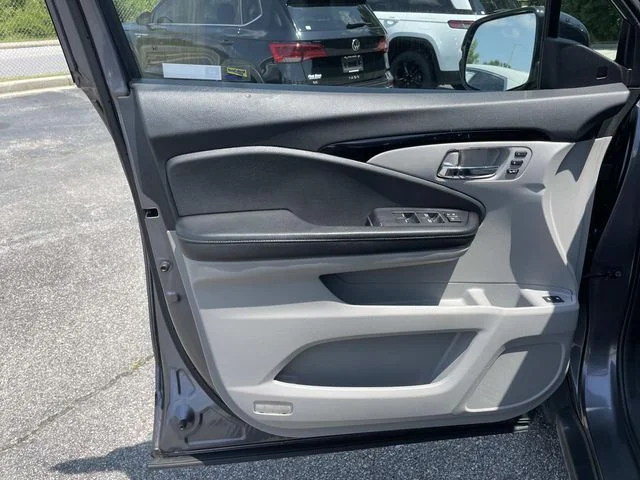 Used 2019 Gray Honda Touring image 18