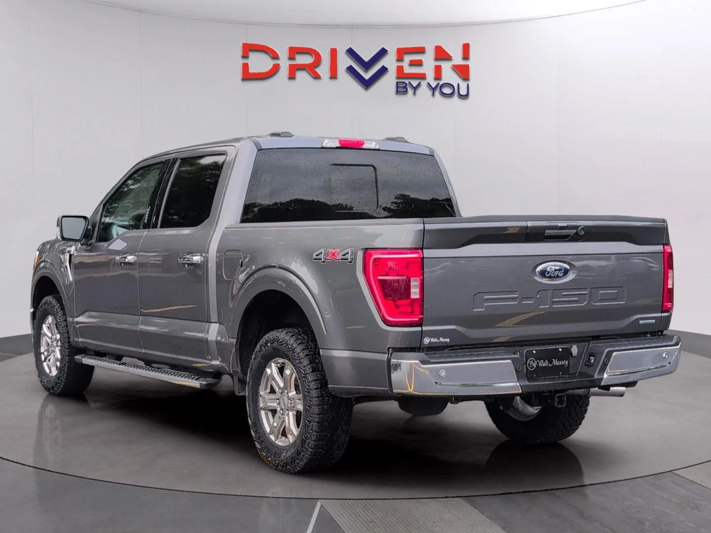 Used 2023 Carbonized Gray Ford XLT image 3