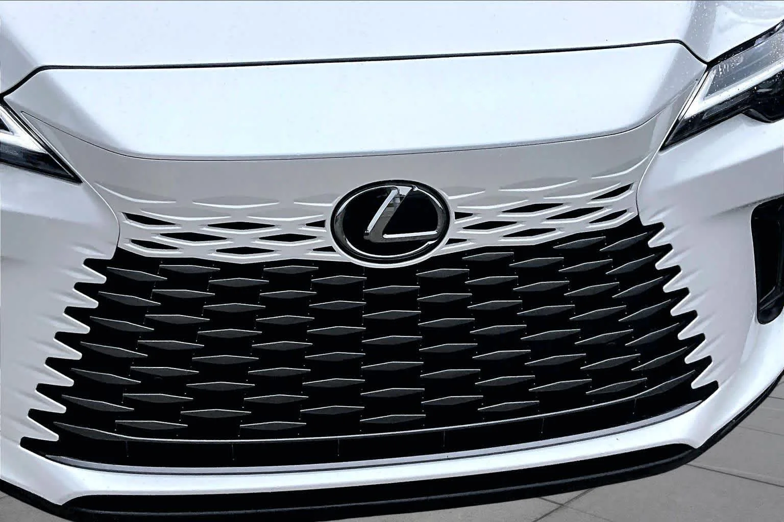 Used 2024 Eminent White Pearl Lexus  image 30
