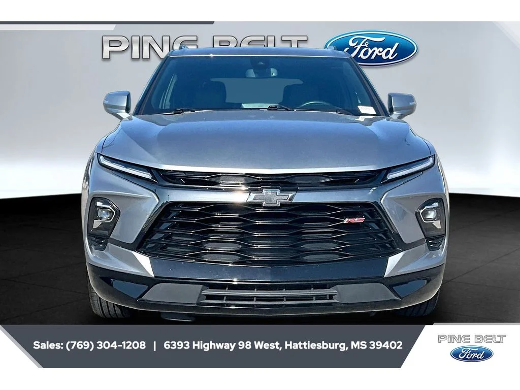 Used 2025 Sterling Gray Metallic Chevrolet RS image 3
