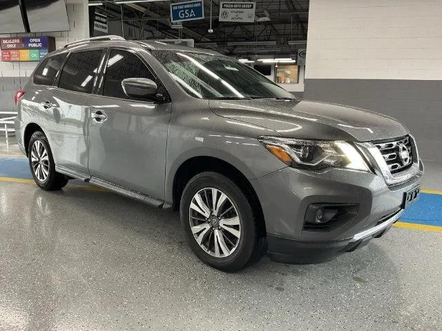 Used 2020 Gray Nissan S image 2