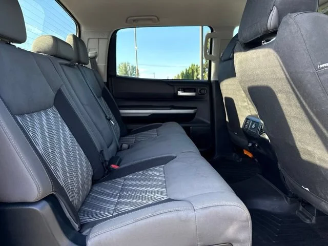 Used 2018 Midnight Black Metallic Toyota SR5 image 13