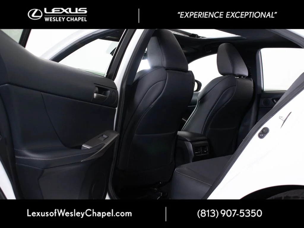 Used 2018 White Lexus 350 image 23