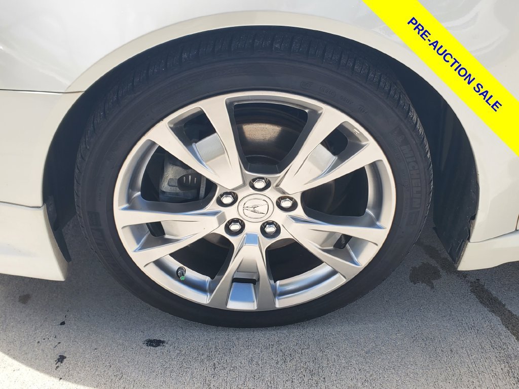 Used 2010 White Acura 3.5 image 3