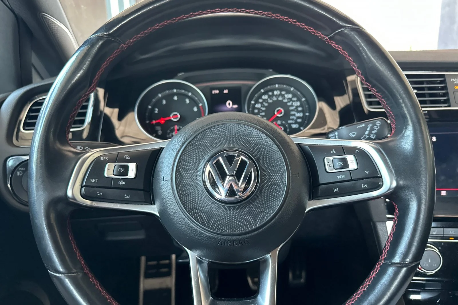 Used 2019 White Volkswagen Rabbit Edition image 23