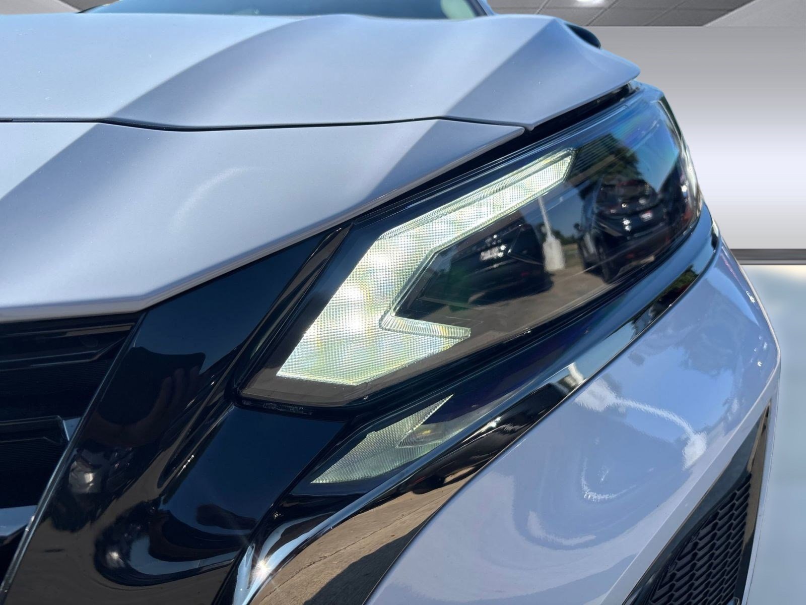 2025 Nissan Altima SR - Photo 11