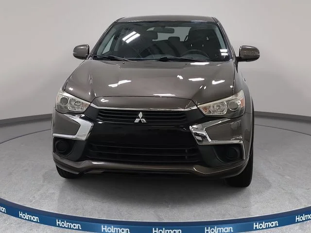 Used 2016 Black Mitsubishi ES image 3