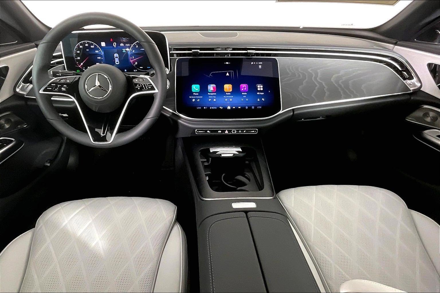 New 2026 MANUFAKTUR Alpine Grey Mercedes-Benz E 350 image 18