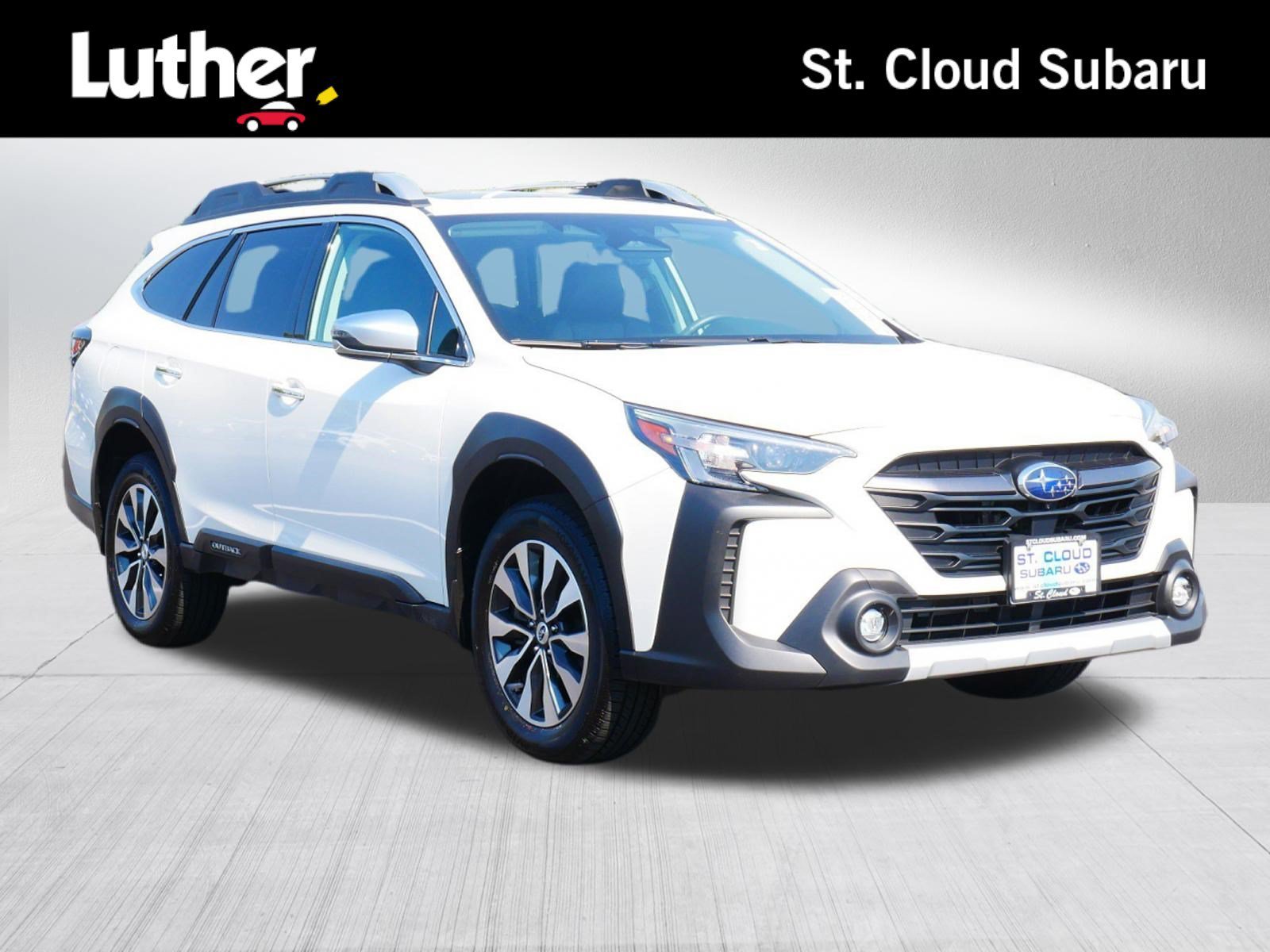 2023 Subaru Outback Touring's photo