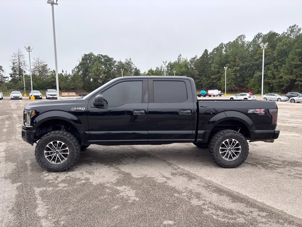 Used 2018  Ford XL image 4