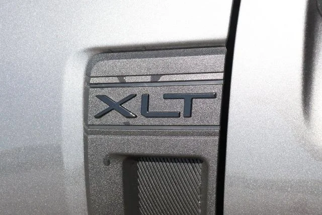New 2026 Carbonized Gray Metallic Ford XLT image 58
