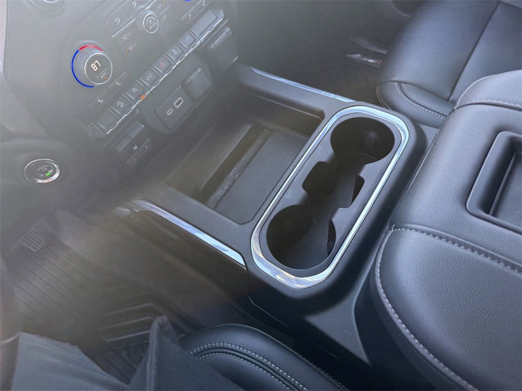 2021 CHEVROLET SILVERADO - Image 24