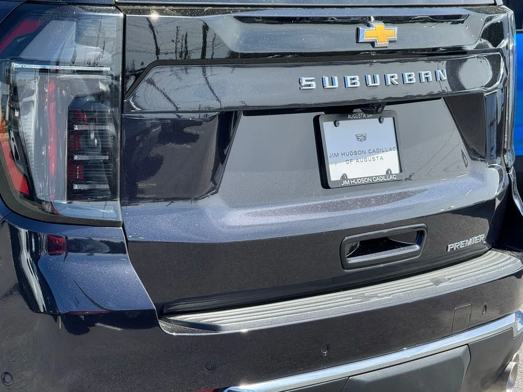Used 2025 Gray Chevrolet Premier image 9