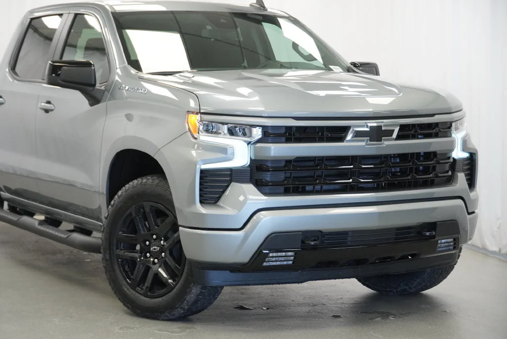 New 2026 Sterling Gray Metallic Chevrolet RST image 7