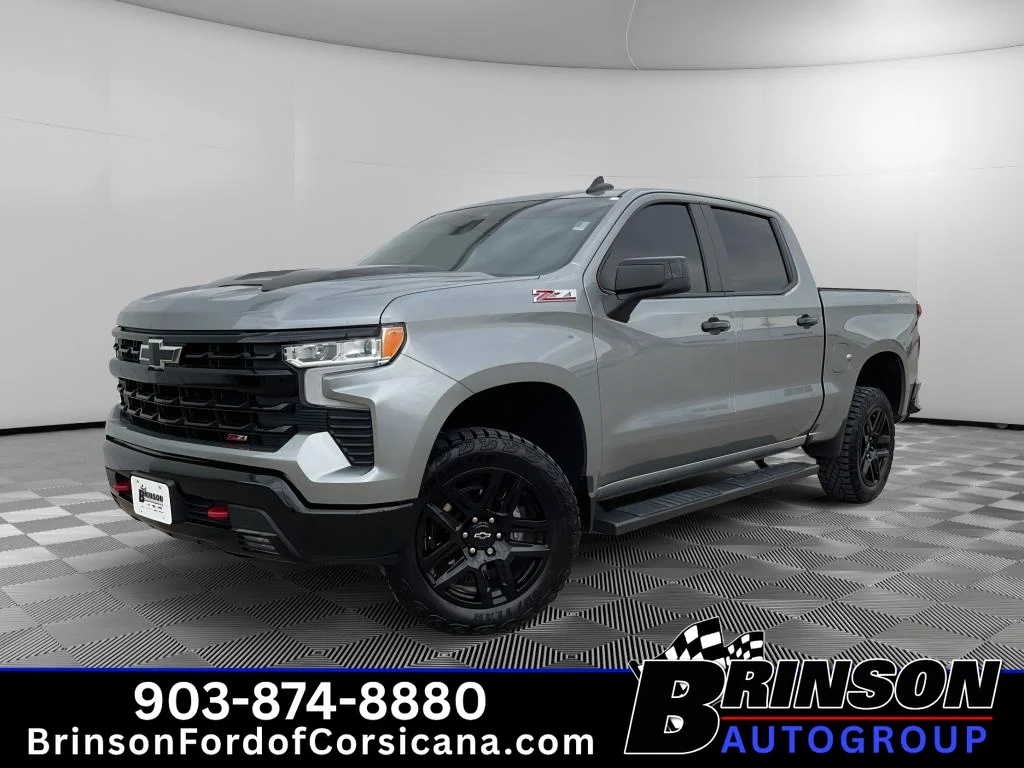 Used 2025 Sterling Gray Metallic Chevrolet LT Trail Boss image 1