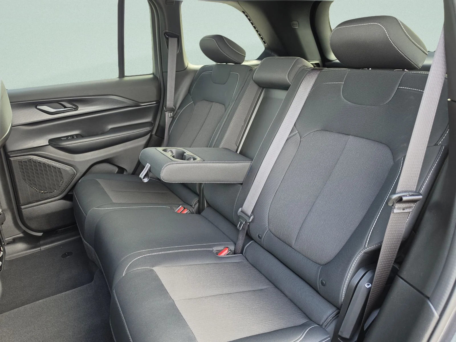 Used 2024 Gray Jeep Laredo X image 23