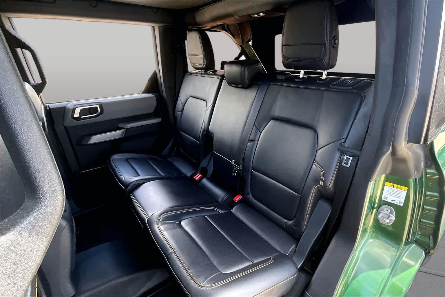 Used 2022 Eruption Green Metallic Ford Badlands image 21
