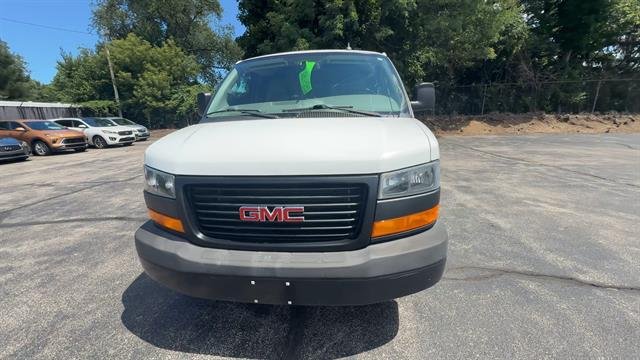 2021 GMC Savana Cargo Work Van - Photo 33