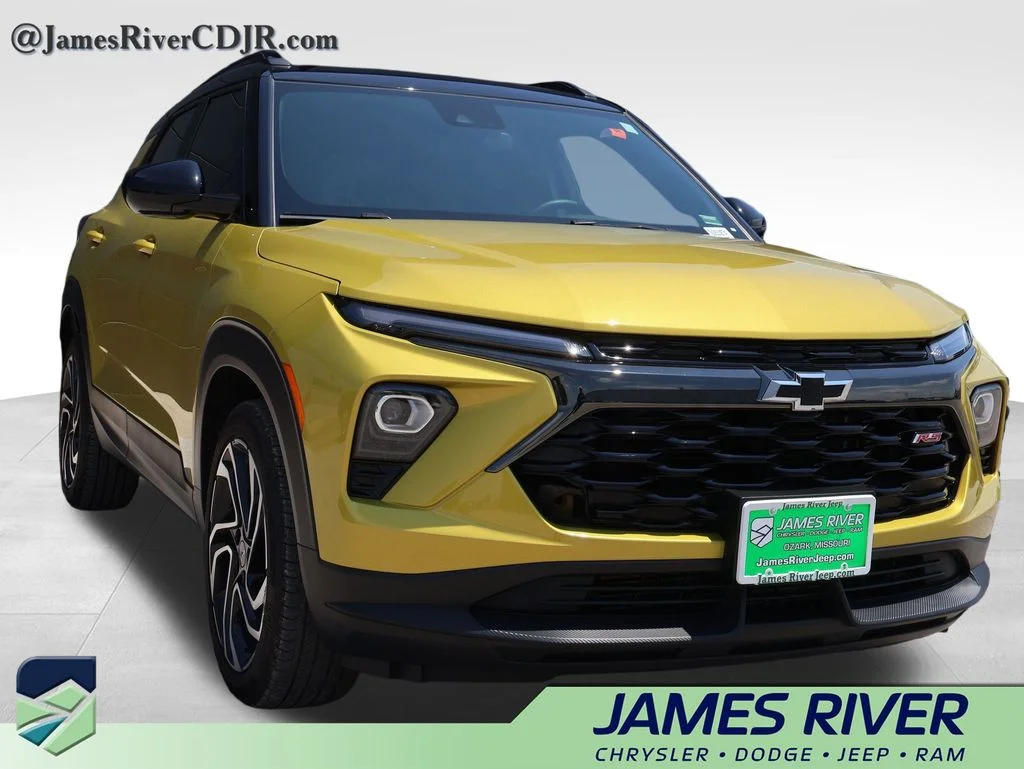Used 2025 Yellow Chevrolet RS image 6