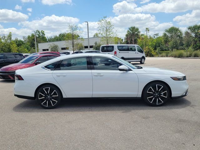 New 2026 Platinum White Pearl Honda Touring image 8