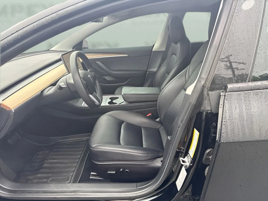 Used 2022 Black Tesla Long Range image 5